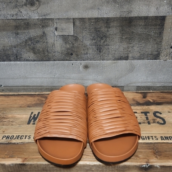 New FRAME Le Reese Slide Sandal - Picture 7 of 11